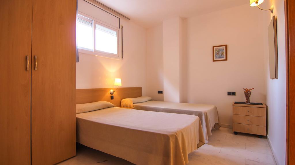 Apartamentos S'Abanell Central Park Blanes Room photo